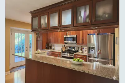 700 N Lakeside Drive, Vernon Hills, IL 60061 - Photo 6