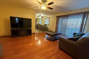 15723 Peggy Ln, Oak Forest, IL 60452 - Photo 4