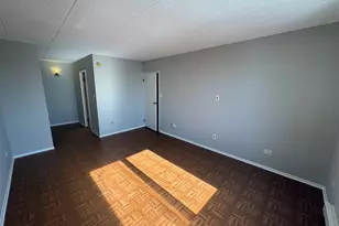 9128 W Terrace Dr, Niles, IL 60714 - Photo 12