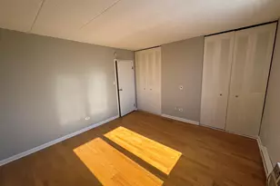 9128 W Terrace Dr, Niles, IL 60714 - Photo 8