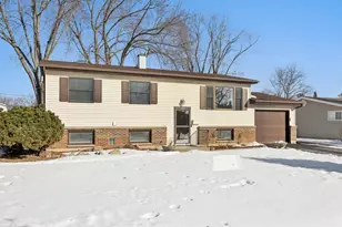 18508 W Woodland Terrace, Gurnee, IL 60031 - Photo 1