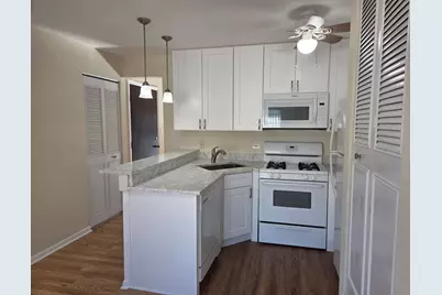 626 S Cass Avenue #2W, Westmont, IL 60559 - Photo 2