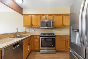 15534 Whitehall Ln, Orland Park, IL 60462 - Photo 8