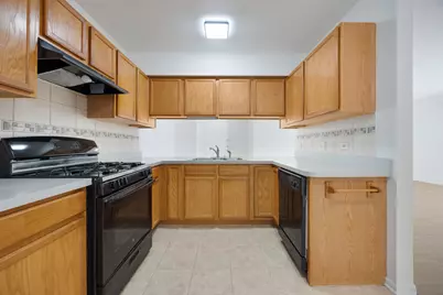 881 N Swift Road #203, Addison, IL 60101 - Photo 14