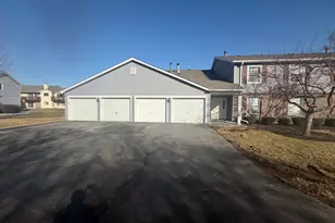 690 Greenfield Ct, Bartlett, IL 60103 - Photo 1