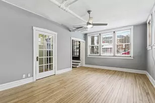 1300 E 56th St, Chicago, IL 60637 - Photo 4