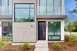 6338 Hennings Ct, Morton Grove, IL 60053 - Photo 4