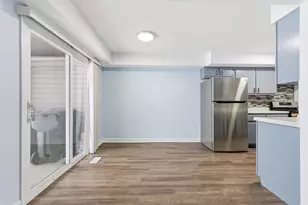 7526 Bristol Ln, Hanover Park, IL 60133 - Photo 6