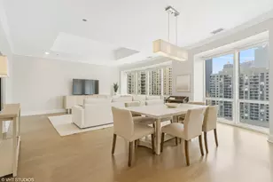 60 W Erie St, Chicago, IL 60654 - Photo 4