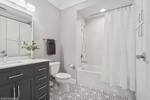 60 W Erie St, Chicago, IL 60654 - Photo 14