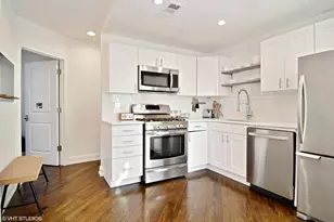 223 W Wisconsin St, Chicago, IL 60614 - Photo 6