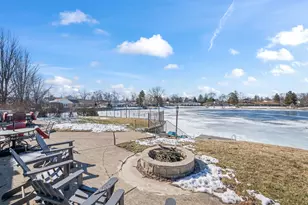 1990 Berry Ln, Des Plaines, IL 60018 - Photo 32