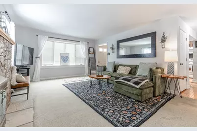 3 Lakeview Drive, Mundelein, IL 60060 - Photo 6