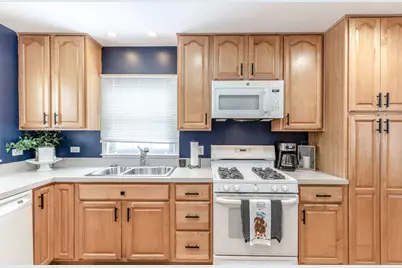 3 Lakeview Drive, Mundelein, IL 60060 - Photo 10