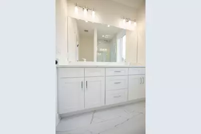 [Address not provided], Chicago, IL 60622 - Photo 18