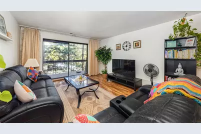 7525 Nantucket Drive #210, Darien, IL 60561 - Photo 6