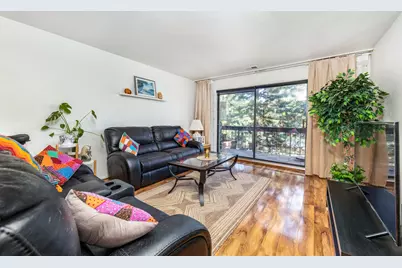 7525 Nantucket Drive #210, Darien, IL 60561 - Photo 8