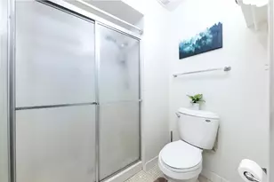 7525 Nantucket Dr, Darien, IL 60561 - Photo 18