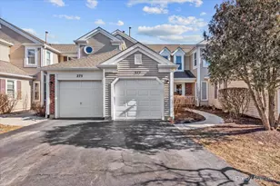 277 Greensboro Ct, Elk Grove Village, IL 60007 - Photo 2