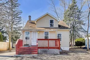 33553 N Idlewild Dr, Grayslake, IL 60030 - Photo 1