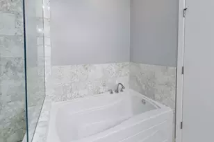 4950 N Western Ave, Chicago, IL 60625 - Photo 14