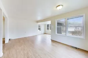 25655 W Arcade Dr, Lake Villa, IL 60046 - Photo 10