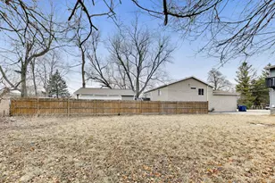 25655 W Arcade Dr, Lake Villa, IL 60046 - Photo 32