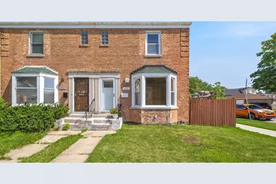 5300 W Foster Avenue, Chicago, IL 60630 - Photo 1