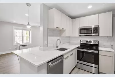 1303 W Estes Avenue #2W, Chicago, IL 60626 - Photo 2