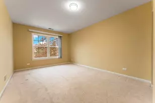 152 Hidden Pond Cir, Aurora, IL 60504 - Photo 12