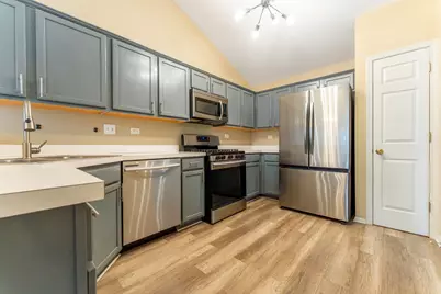 152 Hidden Pond Circle, Aurora, IL 60504 - Photo 6