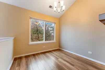 152 Hidden Pond Circle, Aurora, IL 60504 - Photo 8