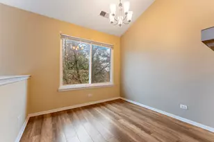 152 Hidden Pond Cir, Aurora, IL 60504 - Photo 8