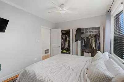 3040 W Diversey Avenue #2S, Chicago, IL 60647 - Photo 8