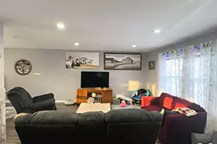 13 Charlton Dr, Kankakee, IL 60901 - Photo 2