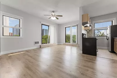 4520 N Clarendon Avenue #401, Chicago, IL 60640 - Photo 2