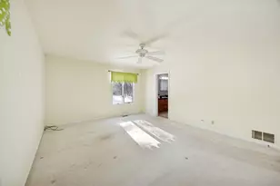 1013 Torrey Pines Ct, Darien, IL 60561 - Photo 18