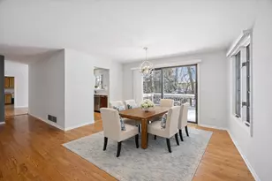 1013 Torrey Pines Ct, Darien, IL 60561 - Photo 8