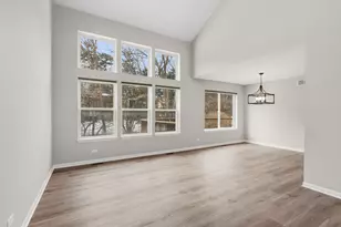 2607 Lexington Ln, Naperville, IL 60540 - Photo 2