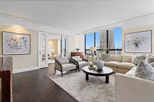 180 E Pearson St, Chicago, IL 60611 - Photo 6