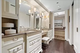 180 E Pearson St, Chicago, IL 60611 - Photo 24