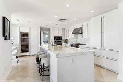 11 E Walton Street #4202, Chicago, IL 60611 - Photo 12