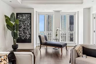 11 E Walton St, Chicago, IL 60611 - Photo 8