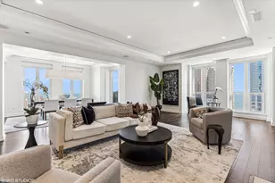 11 E Walton St, Chicago, IL 60611 - Photo 4