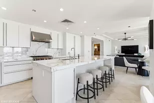 11 E Walton St, Chicago, IL 60611 - Photo 16