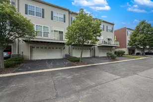733 Station Blvd, Aurora, IL 60504 - Photo 6
