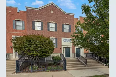 733 Station Boulevard, Aurora, IL 60504 - Photo 4