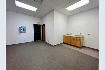 1565 Dekalb Avenue #D, Sycamore, IL 60178 - Photo 12