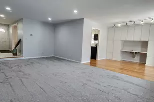 105 Aspen Dr, Schaumburg, IL 60194 - Photo 14