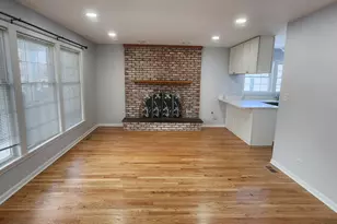 105 Aspen Dr, Schaumburg, IL 60194 - Photo 8